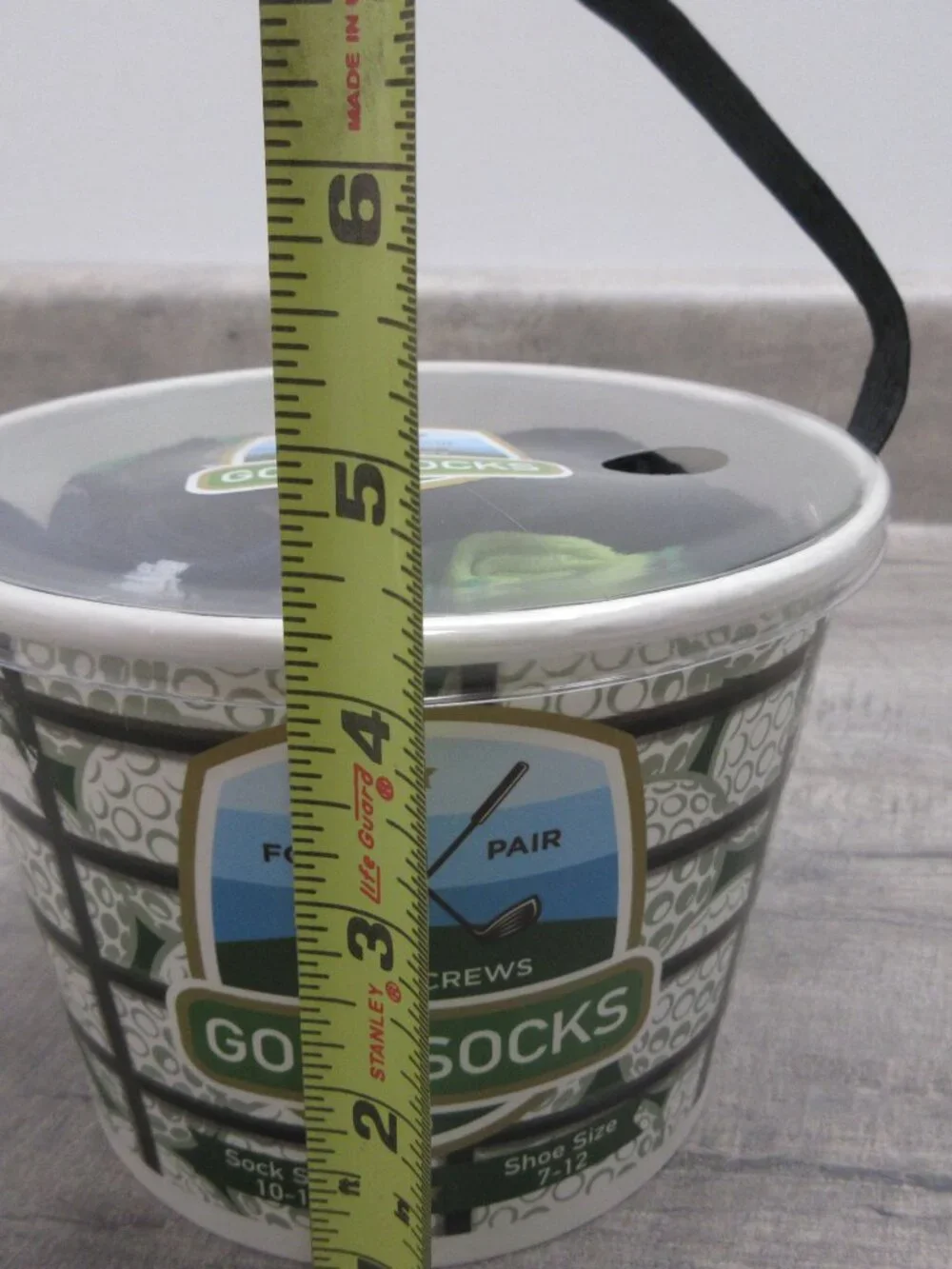 4 PAIR MEN'S CREW GOLD SOCKS IN NOVELTY BUCKET SOCK SIZE 10-13 SHOE SIZE 7-12